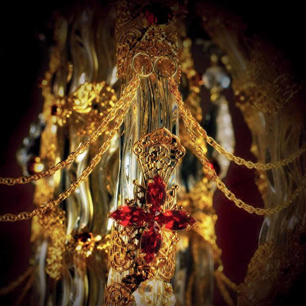 (image for) Decorated Glass Arms